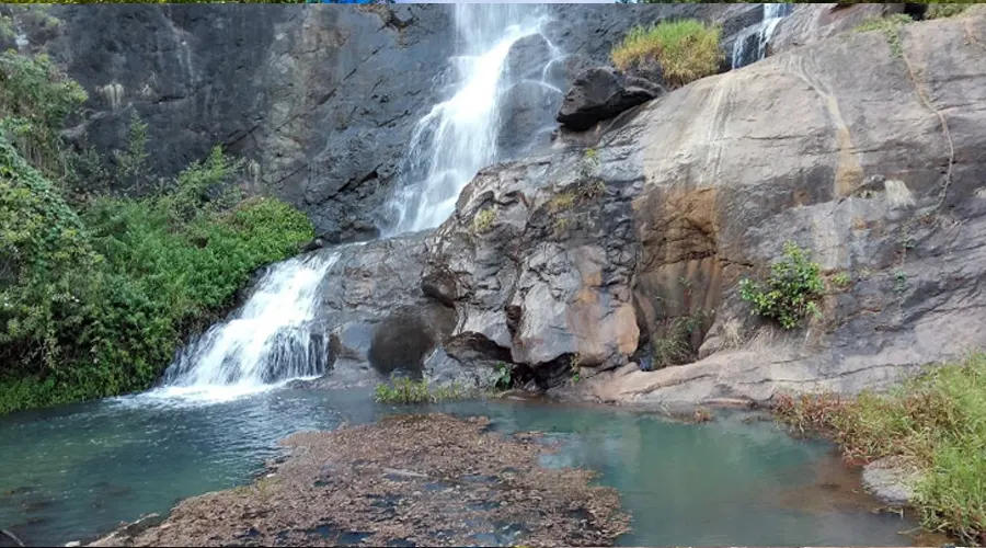 Kalhatti Waterfall